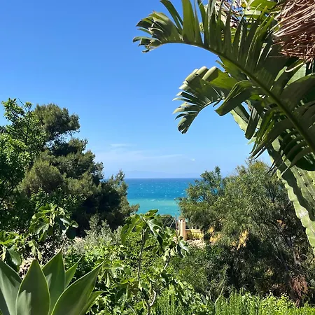 Praiamea - House With Sea View *