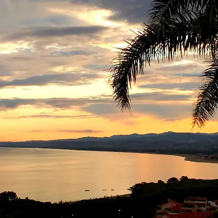 Praiamea - House With Sea View